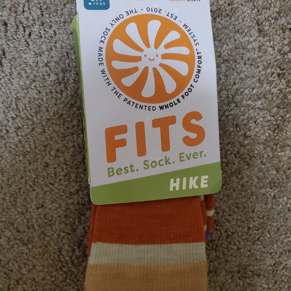 Fits Light Cushion Crew Socks